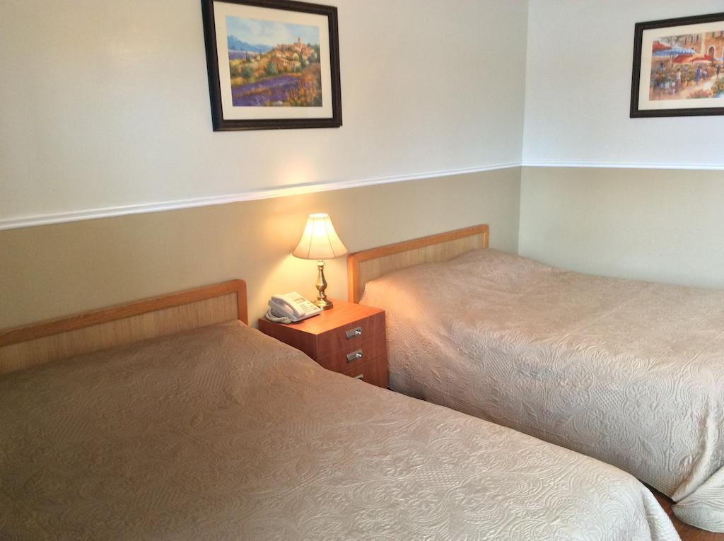 Auberge Du Lac Beauchamp Gatineau Habitación foto